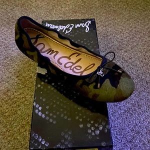Women’s Sam Edelman Camo flats 8.5